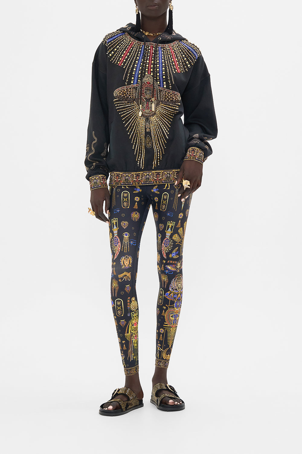 CAMILLA_00031035_EMBROIDERED_HOODIE_WITH_SIDE_POCKETS_CARTOUCHE_KINGDOM_1