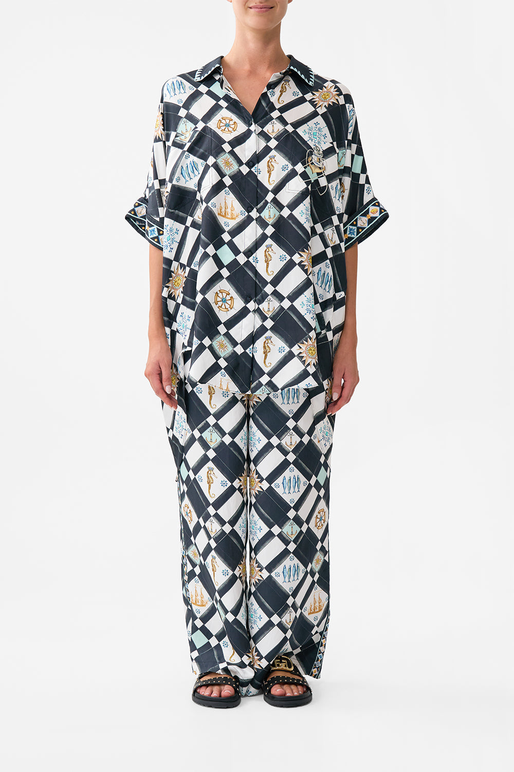 CAMILLA_00034732_OVERSIZED_POCKET_TUNIC_FOLK_AFLOAT_1