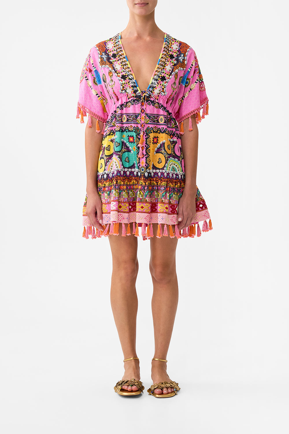 CAMILLA_00036929_SHORT_V_NECK_EMBROIDERED_DRESS_PATCHWORK_PANORAMA_1