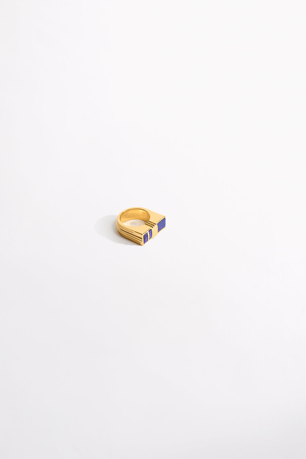 CAMILLA_00039176_ARTISAN_ARTILLERY_BAR_RING_SET_GHOST_1