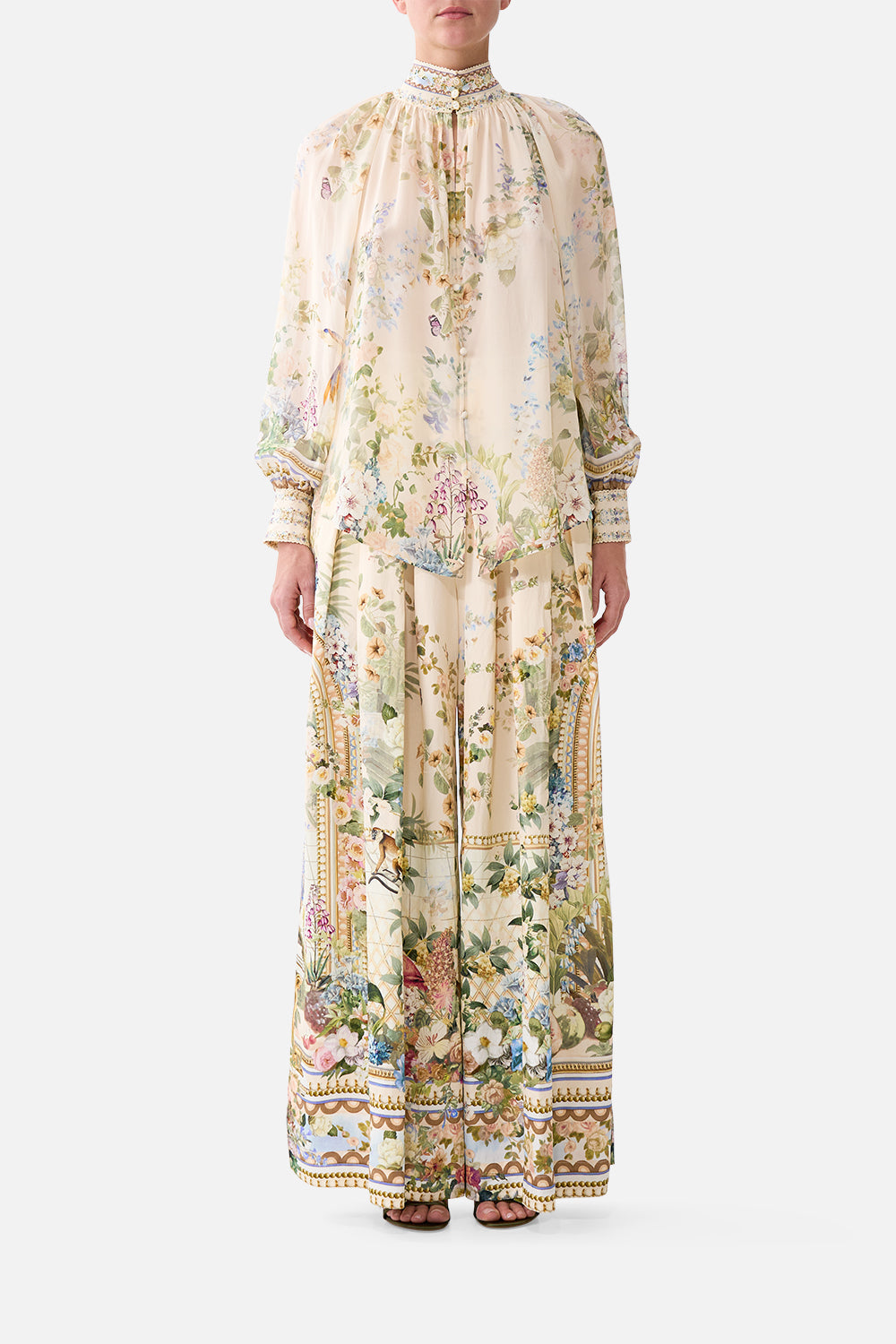 CAMILLA_00042097_RAGLAN_BUTTON_UP_SHIRT_MIDSUMMER_MASTERPIECE_MODEL_1