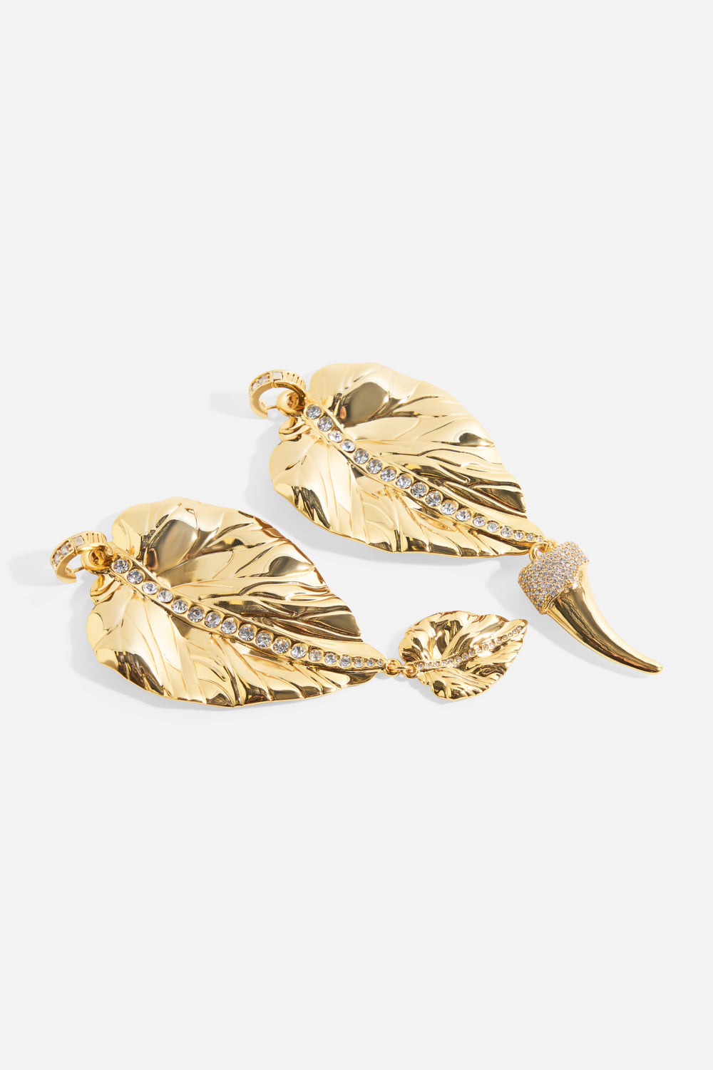 CAMILLA_00045552_THE_PALM_STORY_EARRINGS_GOLD_GHOST_1_cceec5ca-f4b4-488e-939f-fe96871ee761